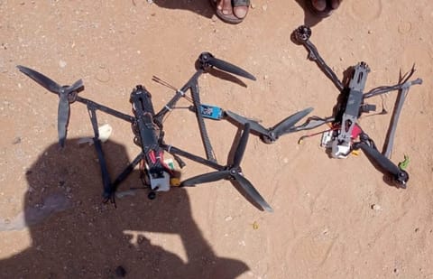 دفاعات الجيش تسقط أربع مسيرات حوثية شرق الجوف