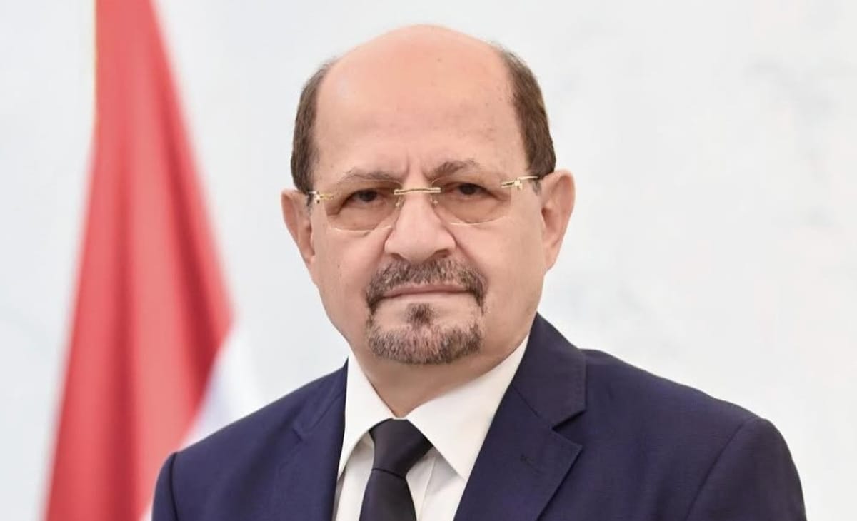رئيس الوزراء: حصار تعز واستهداف المدنيين جرائم حرب تستوجب المساءلة