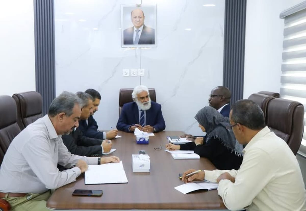 عدن.. زير التخطيط يبحث مع المفوضية السامية مشاريع دعم النازحين