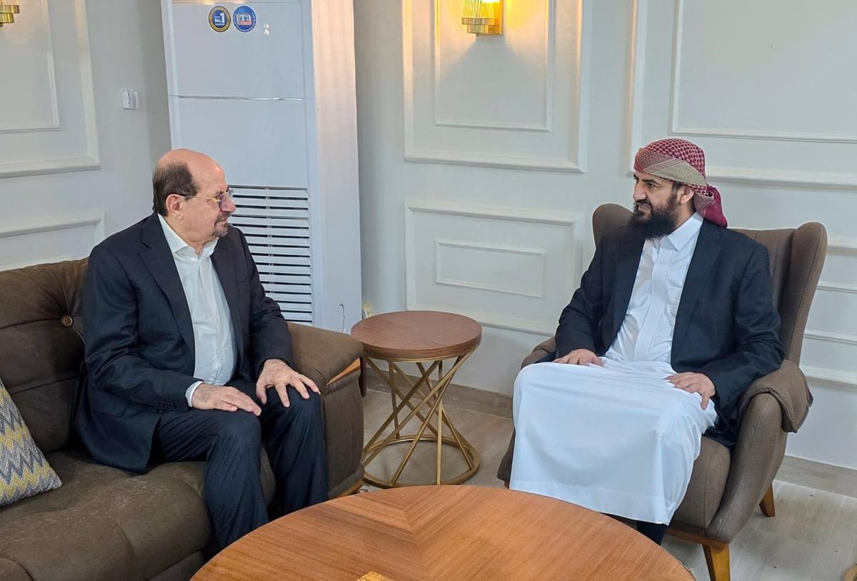عدن.. المحرمي يناقش مع رئيس الوزراء الأوضاع العامة