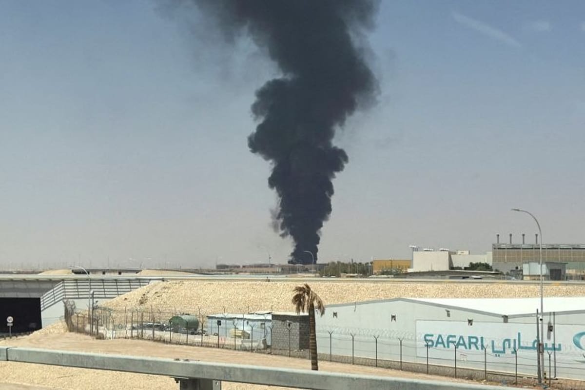 مقتل باكستاني وإصابة 11 في هجوم جديد للحوثيين على مطار الملك خالد بالرياض
