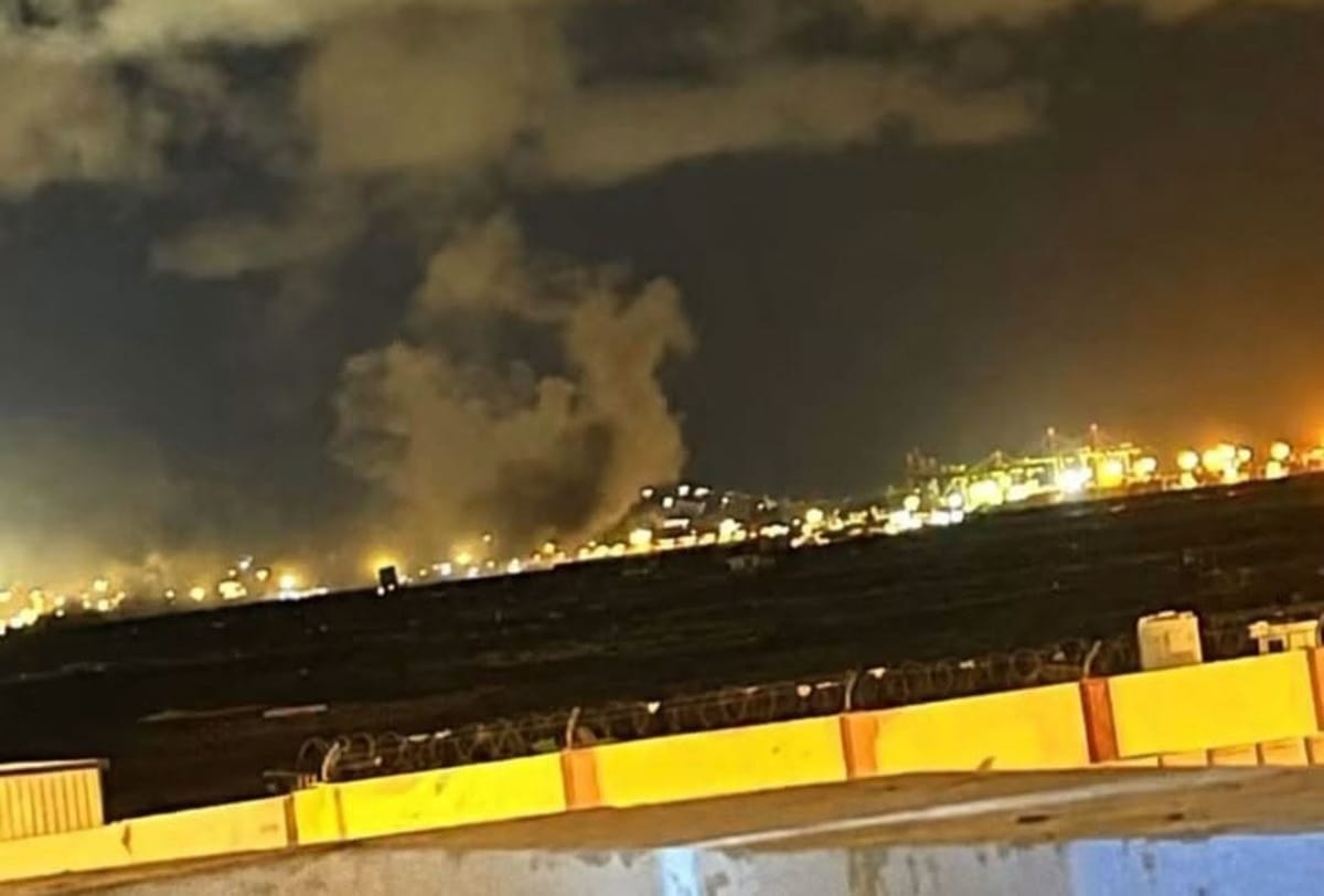 وزارة الخارجية: هجوم مطار عدن عرّض رحلة مدنية ومسافرين لخطر مباشر