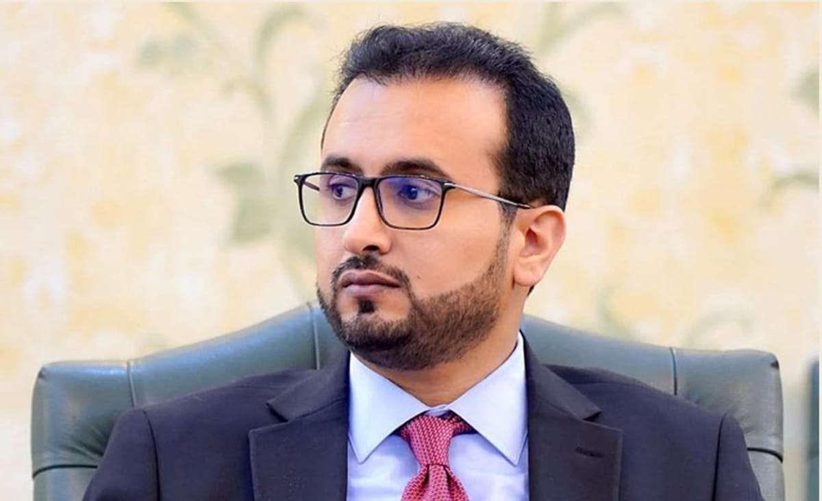 وزير الخدمة المدنية يعلن بدء صرف الزيادة والعلاوات اعتباراً من أكتوبر 