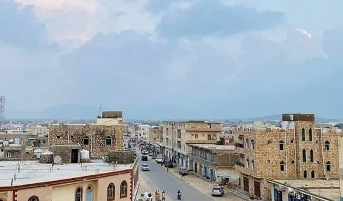 أبناء سقطرى يطالبون بتوفير المشتقات النفطية والخدمات الأساسية