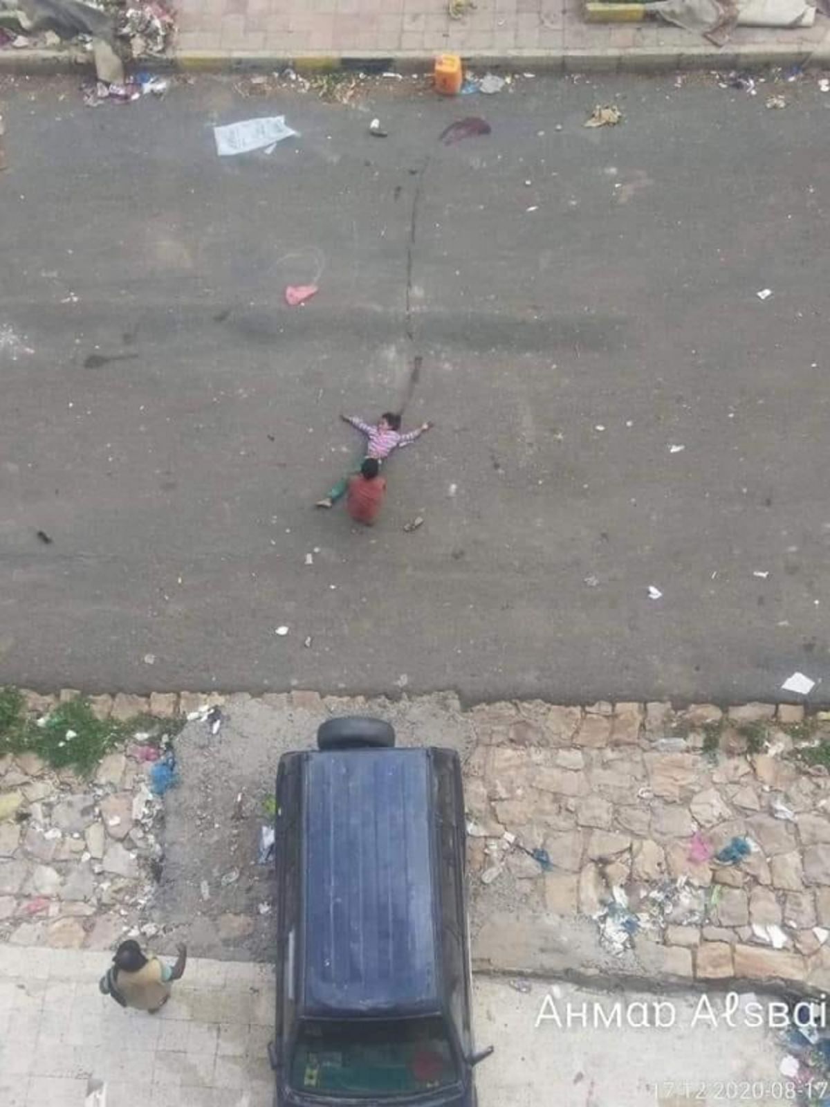 وزارة الداخلية تعلن قنص طفل بنيران الحوثيين في تعز
