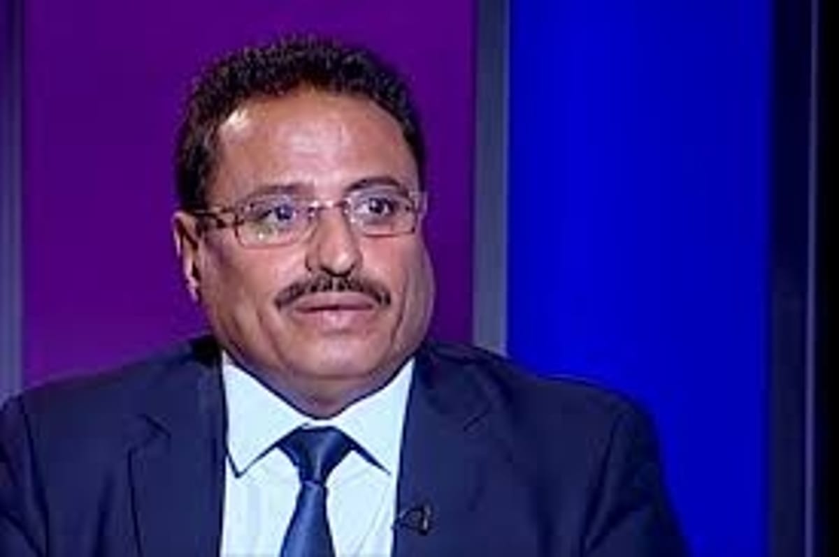 وزير النقل السابق: المجلس الرئاسي يشرعن للمليشيات المسلحة ويبرر لها تمردها