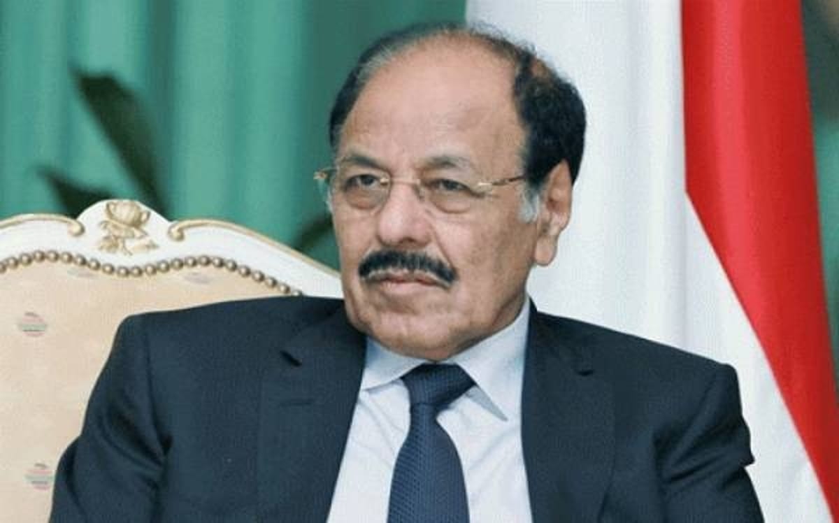 علي محسن الأحمر يدعو لـ "استلهام الدروس من تجربة حزب المؤتمر"