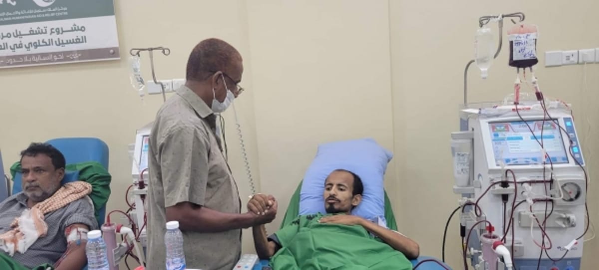 المهرة.. مدير مكتب الصحة يتفقد مركز الغسيل الكلوي ويشدد على العناية بالمرضى