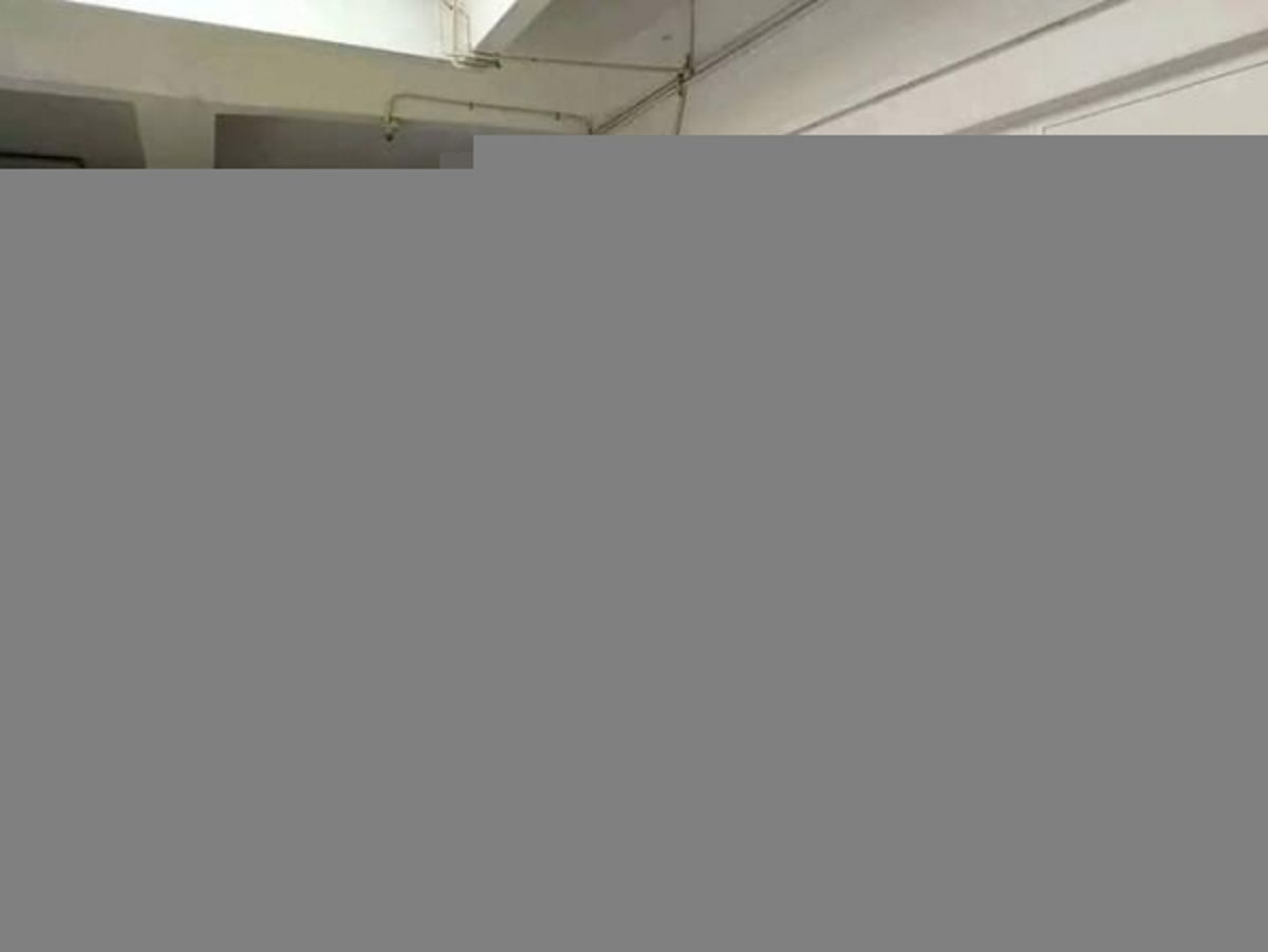 إدارة مستشفى الصداقة في عدن توقف قابلات عن العمل بسبب مطالبهن الحقوقية