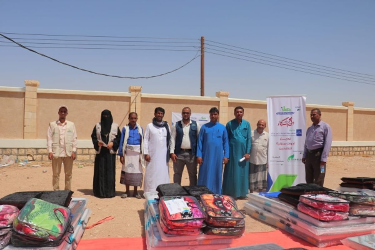مؤسسة صلة للتنمية توزّع مساعدات للنازحين في شحن بالمهرة