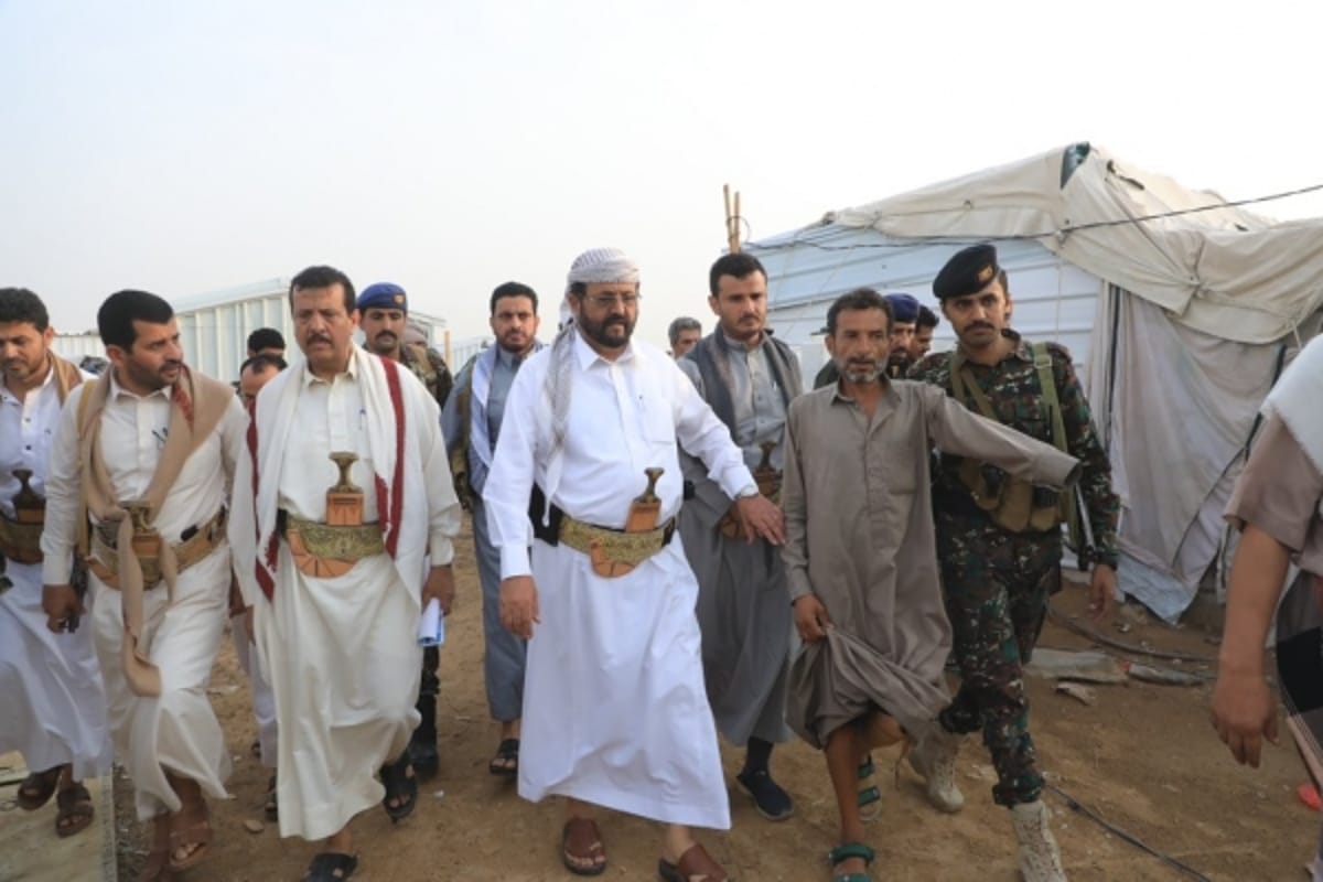 "العرادة" يتفقد المتضررين من الأمطار والعواصف في مخيمات النازحين