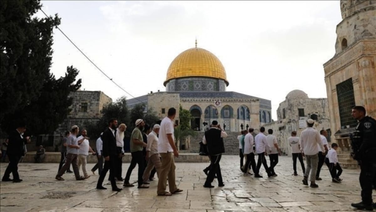 الخارجية اليمنية تدين اقتحام المسجد الأقصى من قبل متطرفين في حكومة الاحتلال