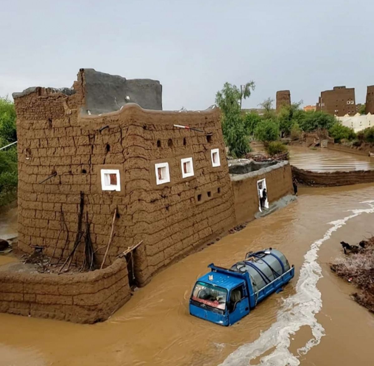 الأمم المتحدة: 40 بالمئة من مواقع النازحين باليمن عرضة للحرائق أو الفيضانات