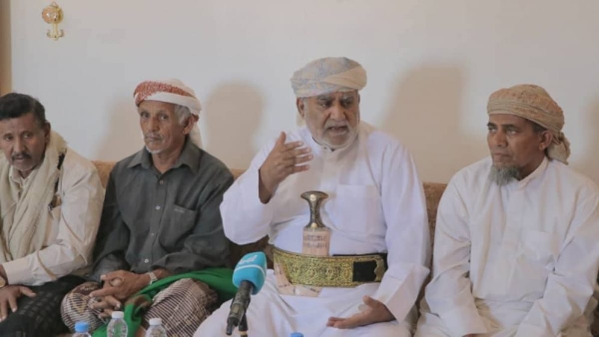 الشيخ الحريزي: المؤامرات مازالت مستمرة على المهرة ومستعدون لإفشالها