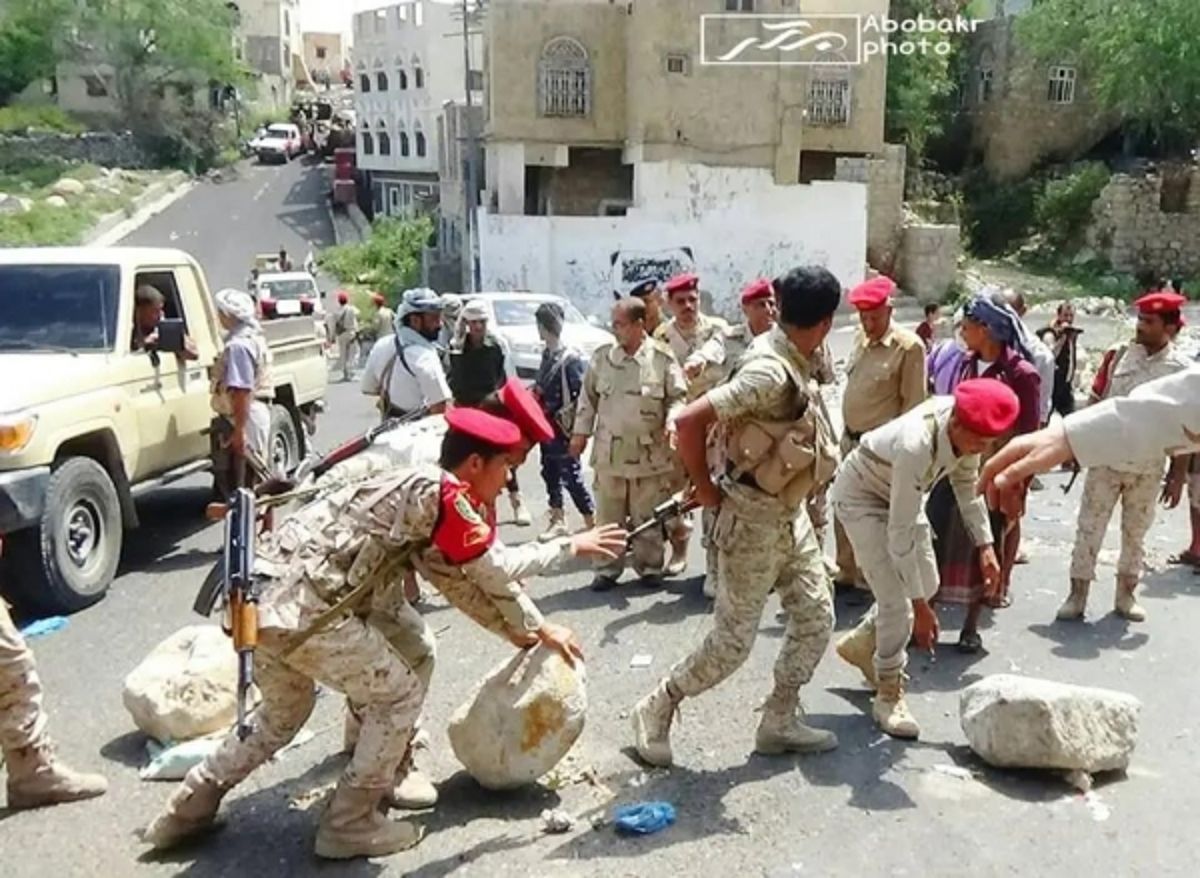 مقتل أربعة حوثيين في مواجهات مع الجيش شرقي تعز