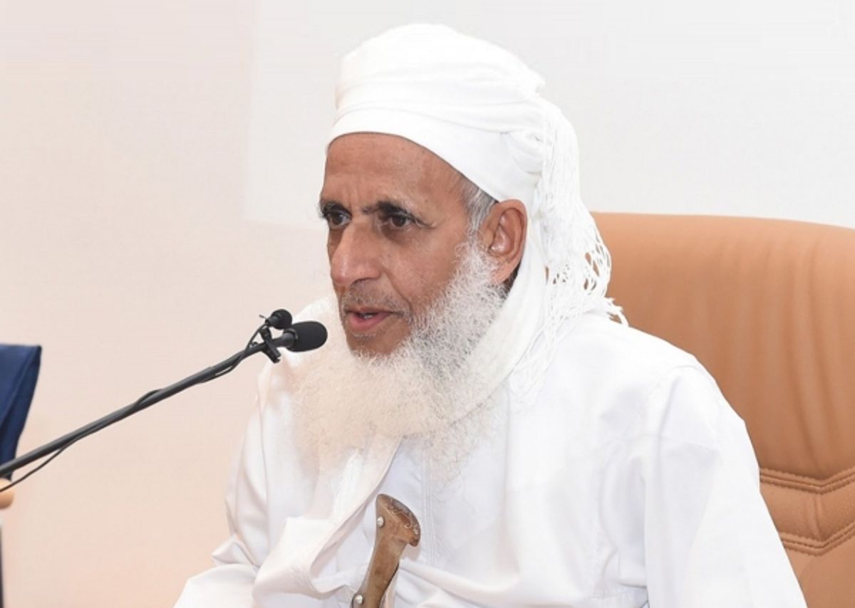 مفتي عُمان يستنكر الصمت تجاه الاعتداءات الإسرائيلية على غزة
