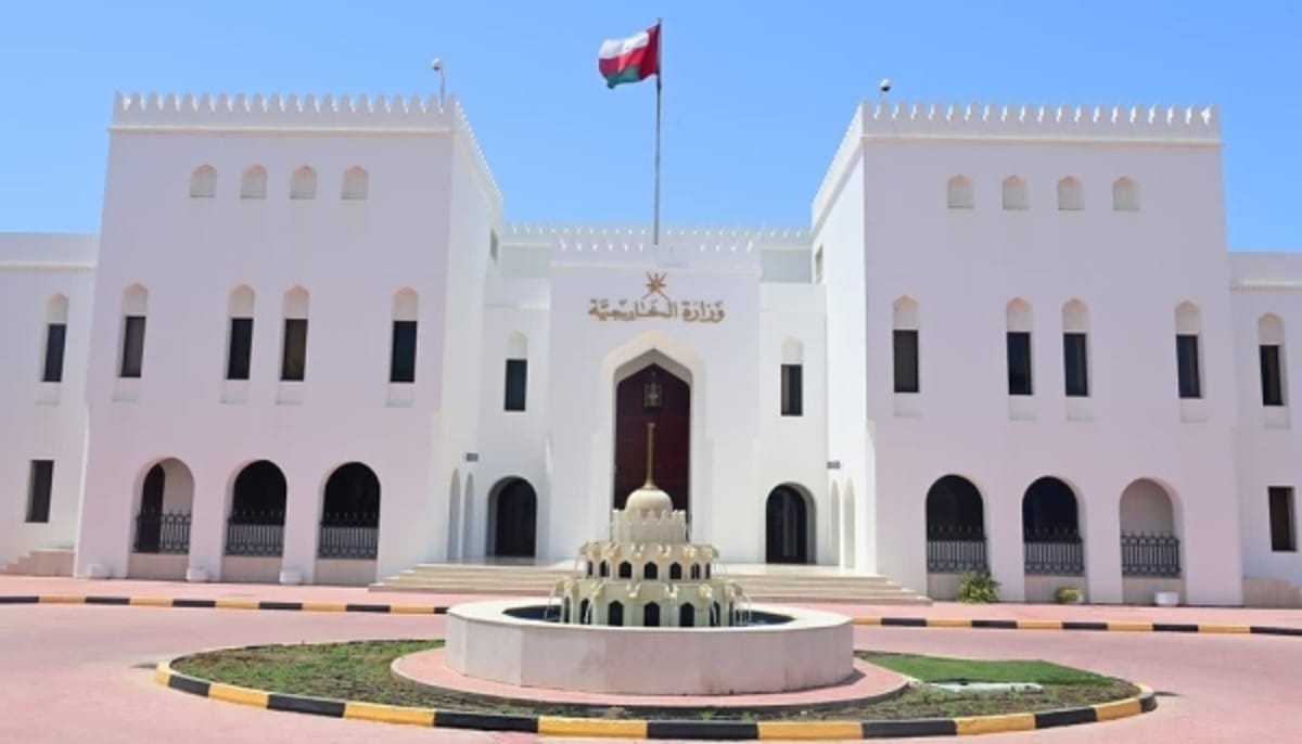 سلطنة عُمان تعلن عن اتفاق لوقف إطلاق بين واشنطن والحوثيين