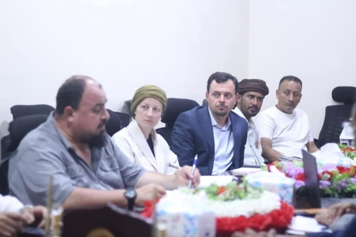 شباب سقطرى يناشدون اليونسكو: "أنقذوا جزيرتنا من الخطر البيئي والتدخلات العشوائية"