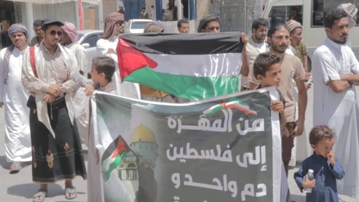 المهرة...وقفة تضامنية حاشدة نصرة لغزة ودعماً للصمود الفلسطيني
