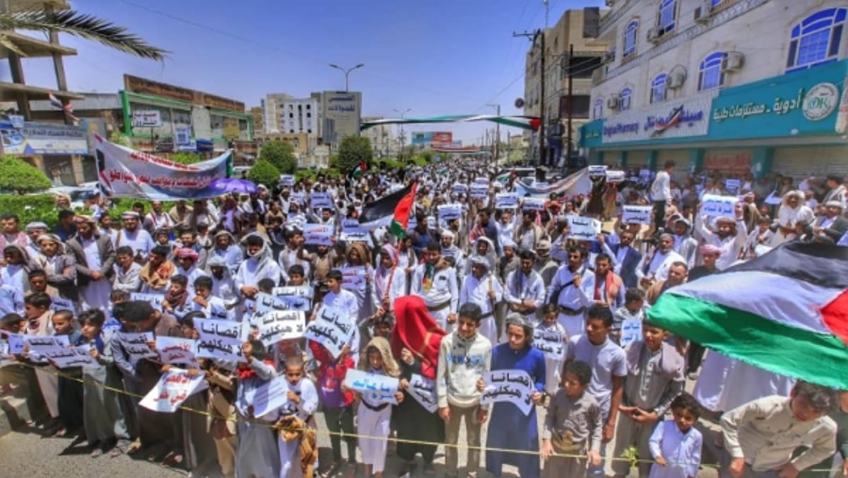 مارب ...وقفة تضامنية تندد بالانتهاكات الصهيونية ضد الفلسطينيين