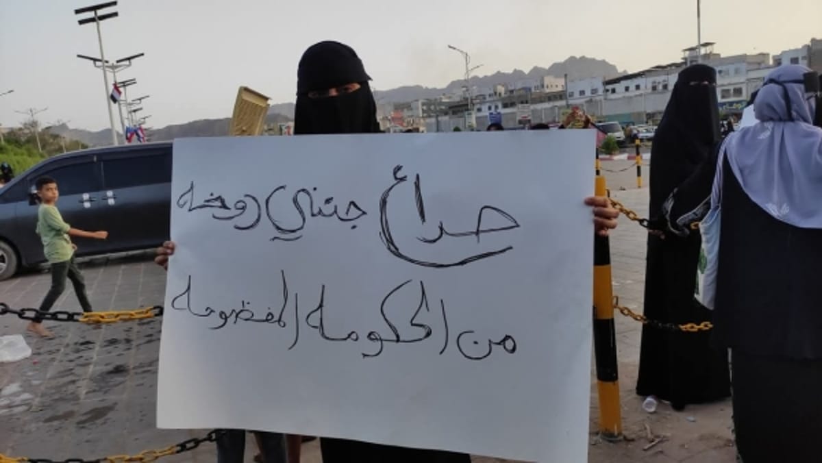 ثورة نساء عدن تتحدى الواقع وتفضح ممارسات الانتقالي