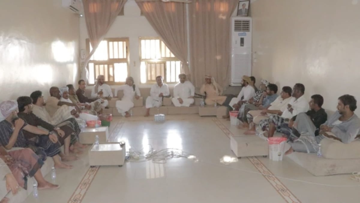 المهرة.. اعتصام الغيضة تشدد على رفع الوعي المجتمعي بمخاطر المشاريع الاحتلالية