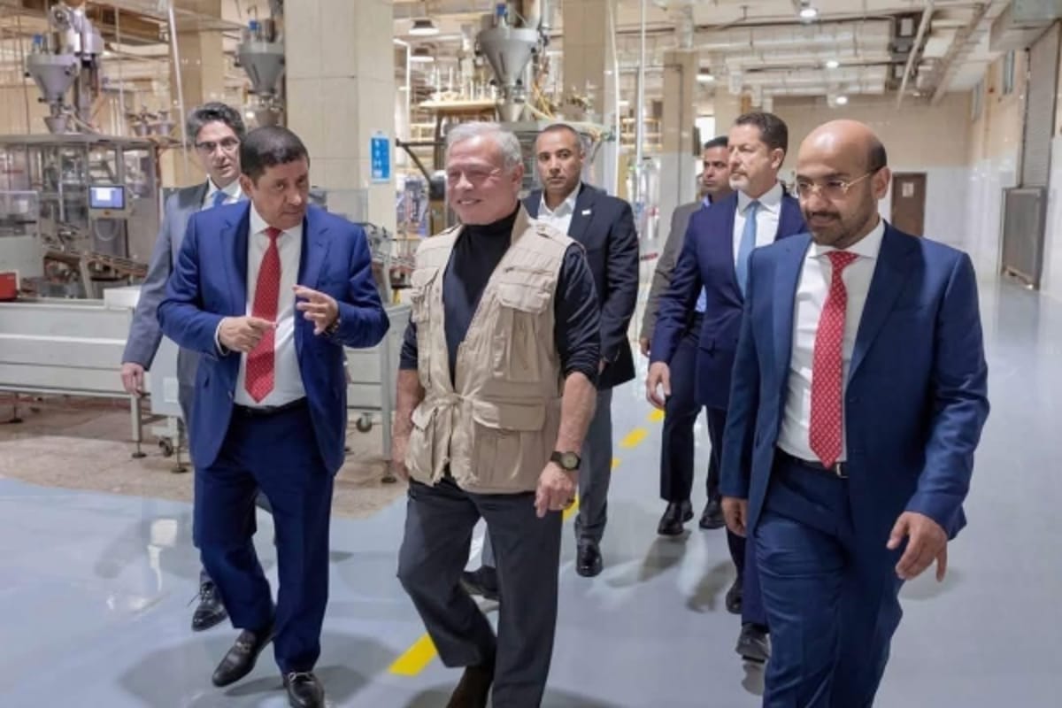اليمنيون يشيدون بقصة نجاح مجموعة الكبوس بعد زيارة الملك عبدالله لمصانعها في الأردن