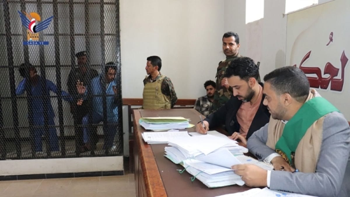 صنعاء.. محكمة تستدعي شخصًا جديدًا في قضية متهم بارتكاب جرائم قتل متسلسلة