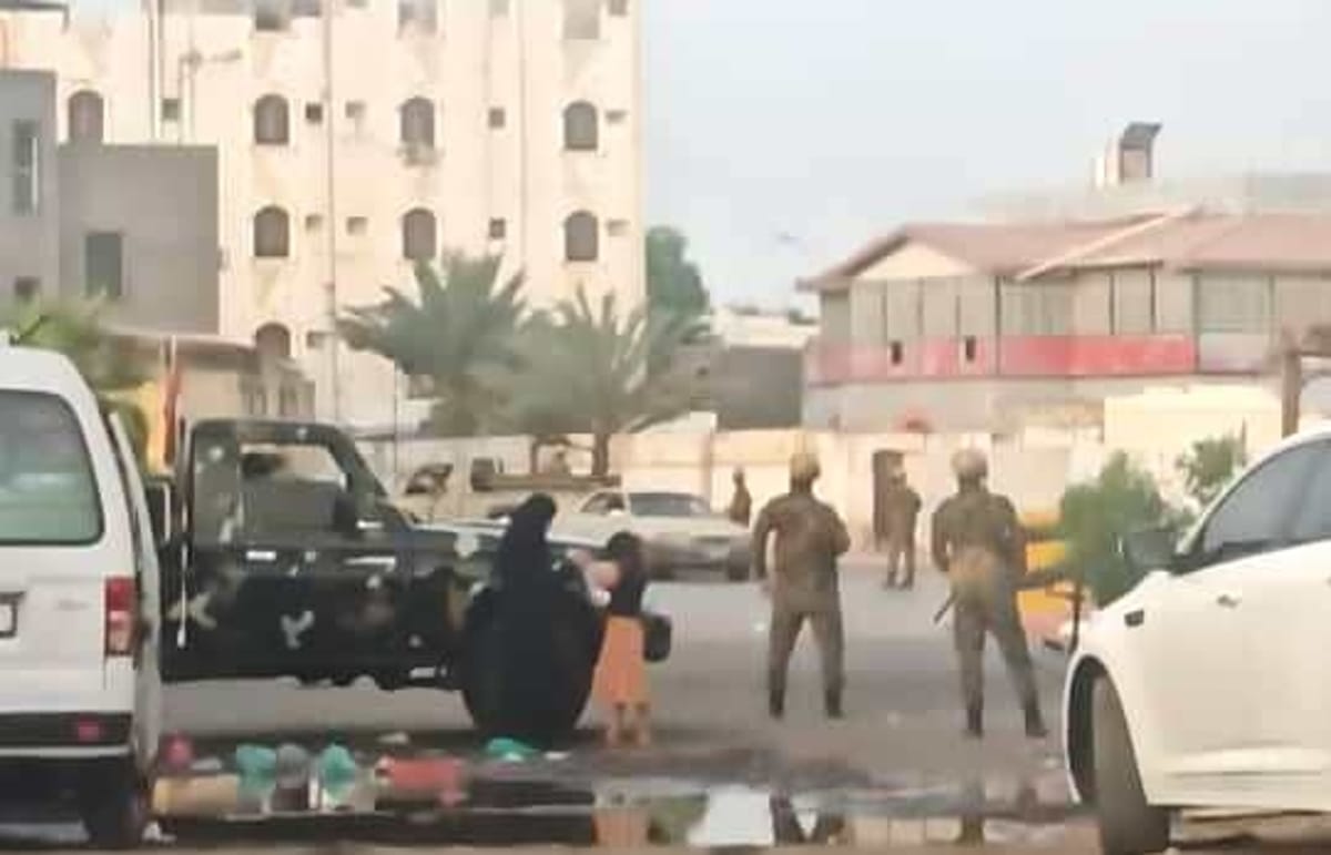 عناصر الانتقالي تداهم صحيفة عدن الغد وتغلق مقرها بالقوة