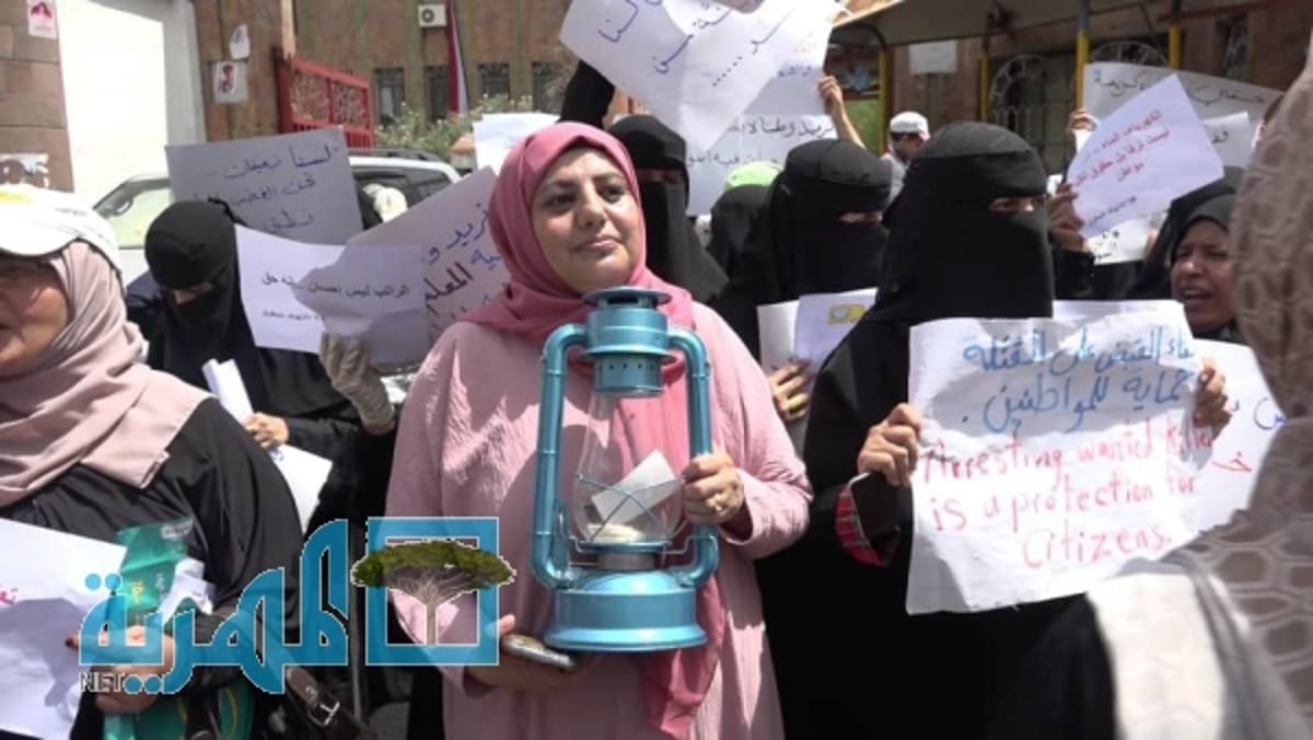 مظاهرة لنساء تعز للمطالبة بتحسين الخدمات