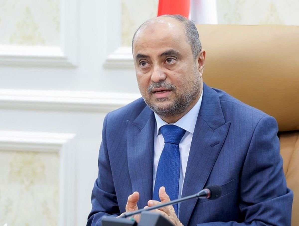 الحكومة تحصر نفسها بانتظار سراب الدعم الدولي مع تفاقم أزمات اليمن (تقرير خاص)
