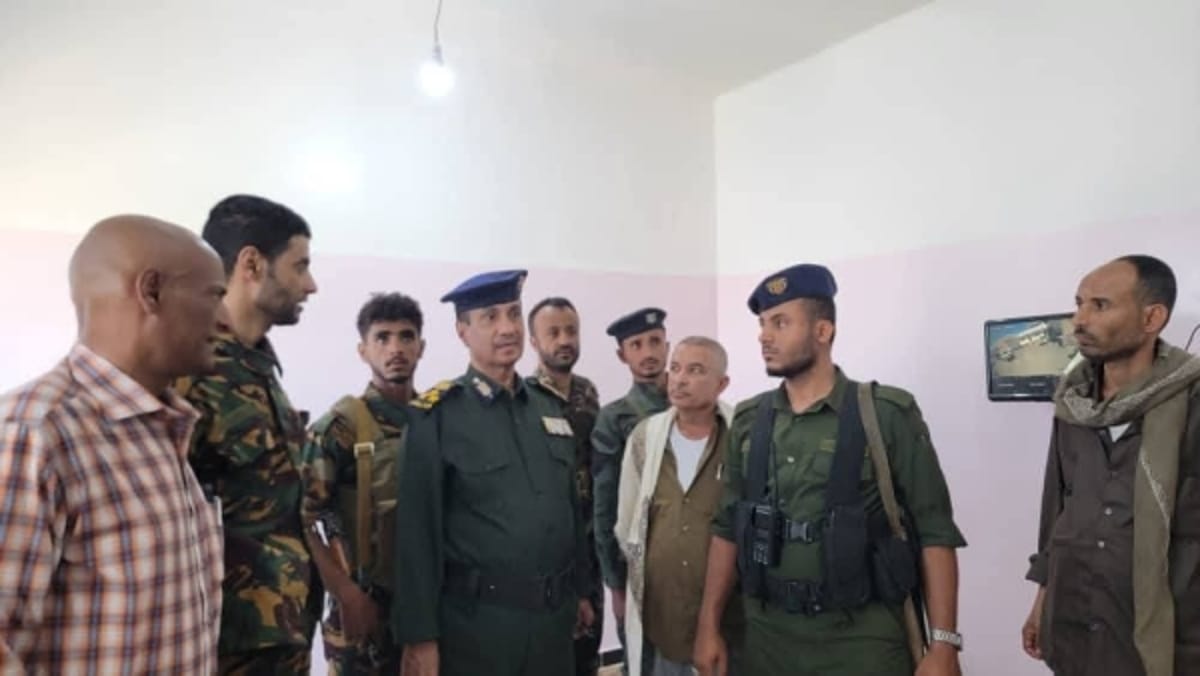 مدير شرطة تعز يشدد على رفع الجاهزية الأمنية ومكافحة الإرهاب