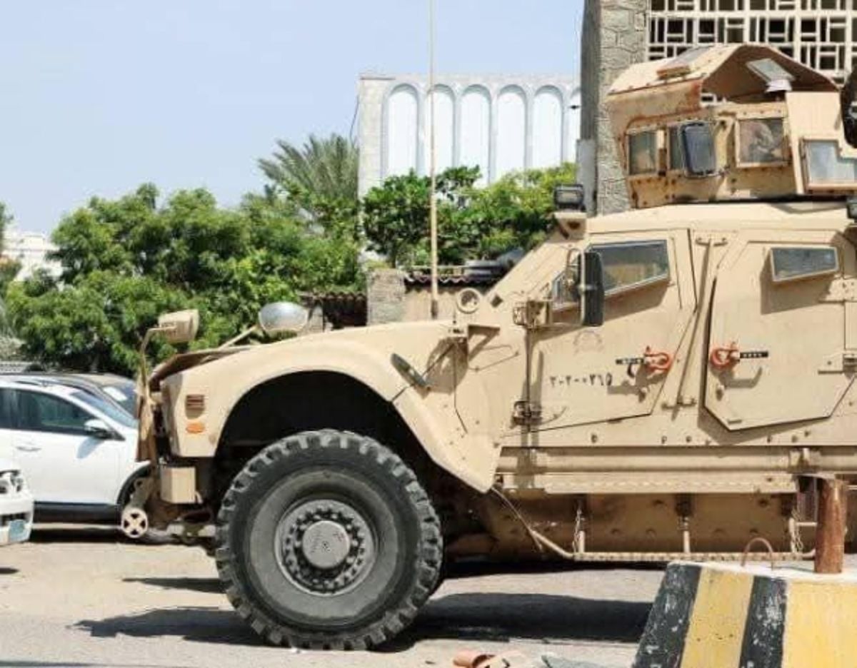 الانتقالي يوقف موكب "مليونية العدالة" لإحياء ذكرى اختطاف عشال قبل وصوله عدن