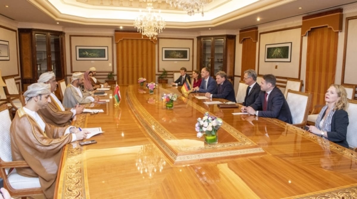 نشاط متواصل للدبلوماسية العمانية في سبيل وقف التصعيد بين إسرائيل وإيران(رصد خاص)