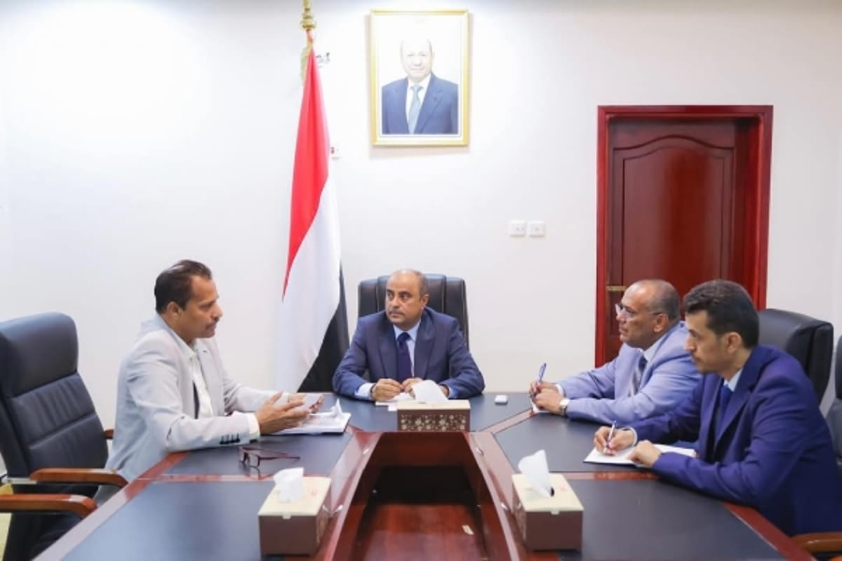 رئيس الوزراء يشدّد على دور السلطات المحلية في خدمة المواطنين