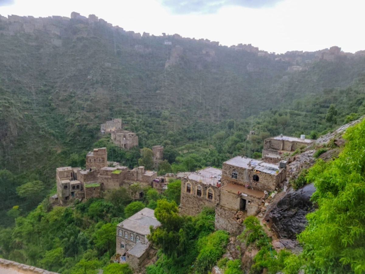 خبير أرصاد يتوقع بهطول أمطار غزيرة على عدة محافظات وتحسن مرتقب الأحد