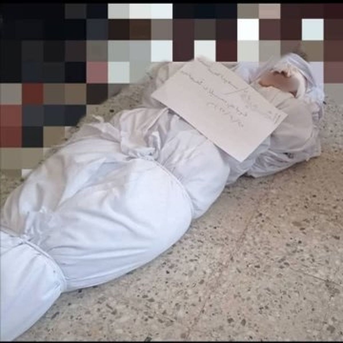 قناص حوثي يقتل امرأة خمسينية داخل منزلها في تعز