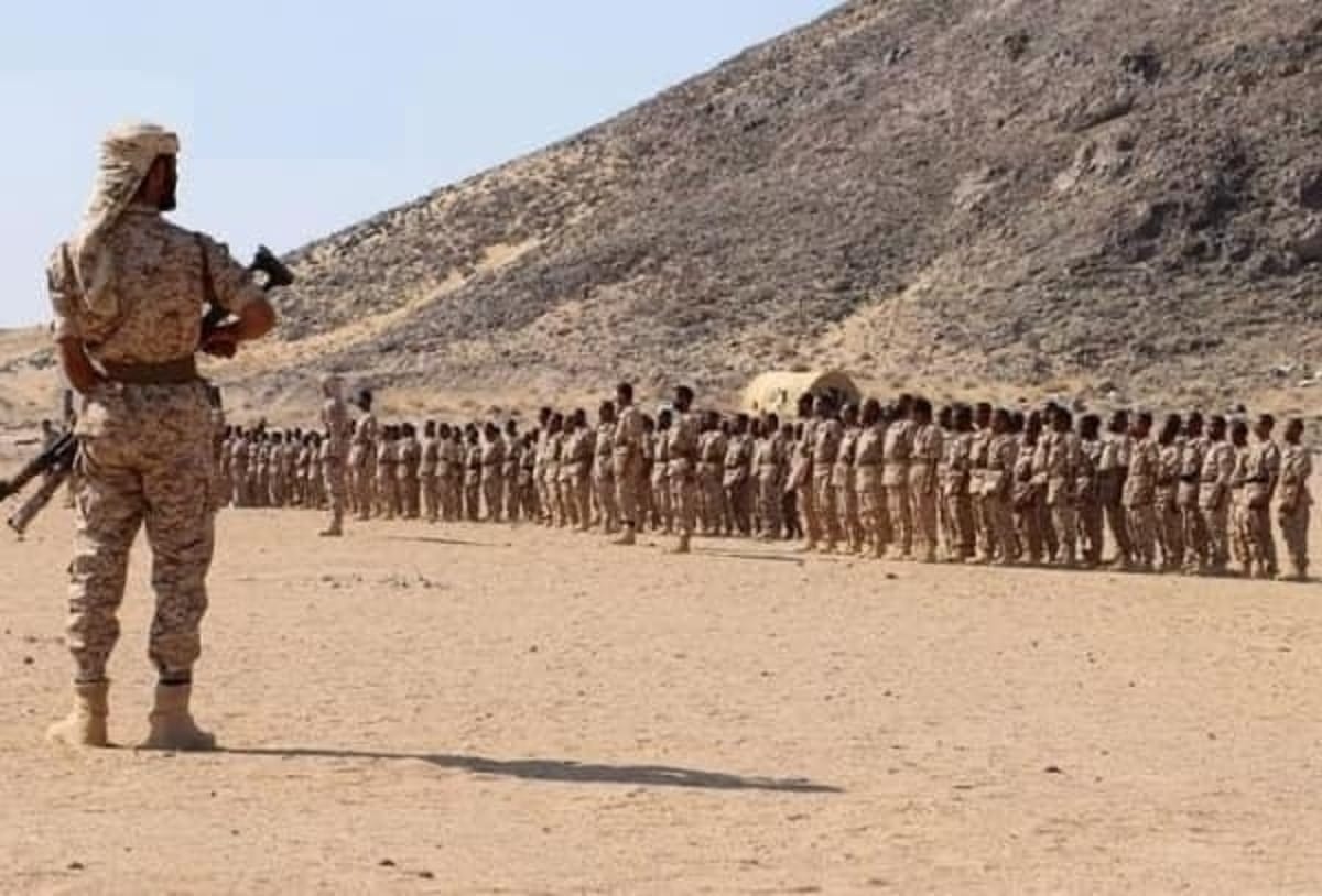 المهرة.. قيادة قوات "درع الوطن" تهدّد جنودًا رفضوا حضور دورات تدريبية بالفصل