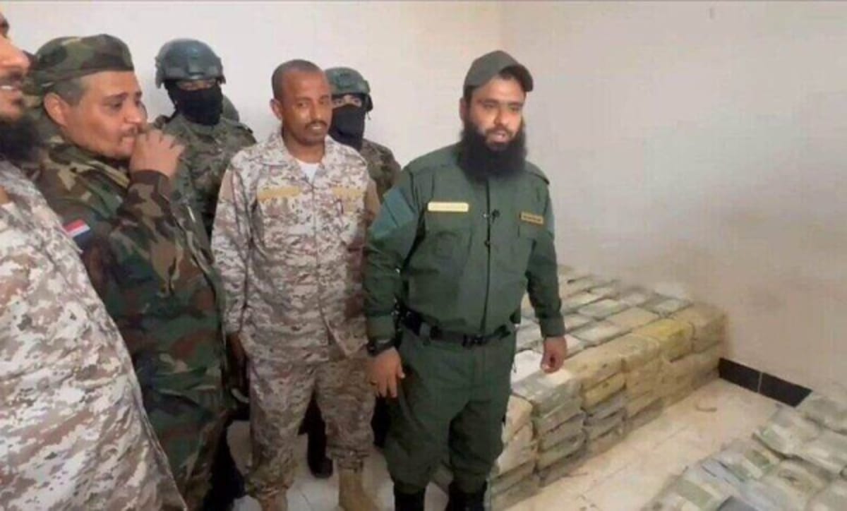 الكشف عن ضبط 447 كيلو جرام من المخدرات قبالة سواحل لحج