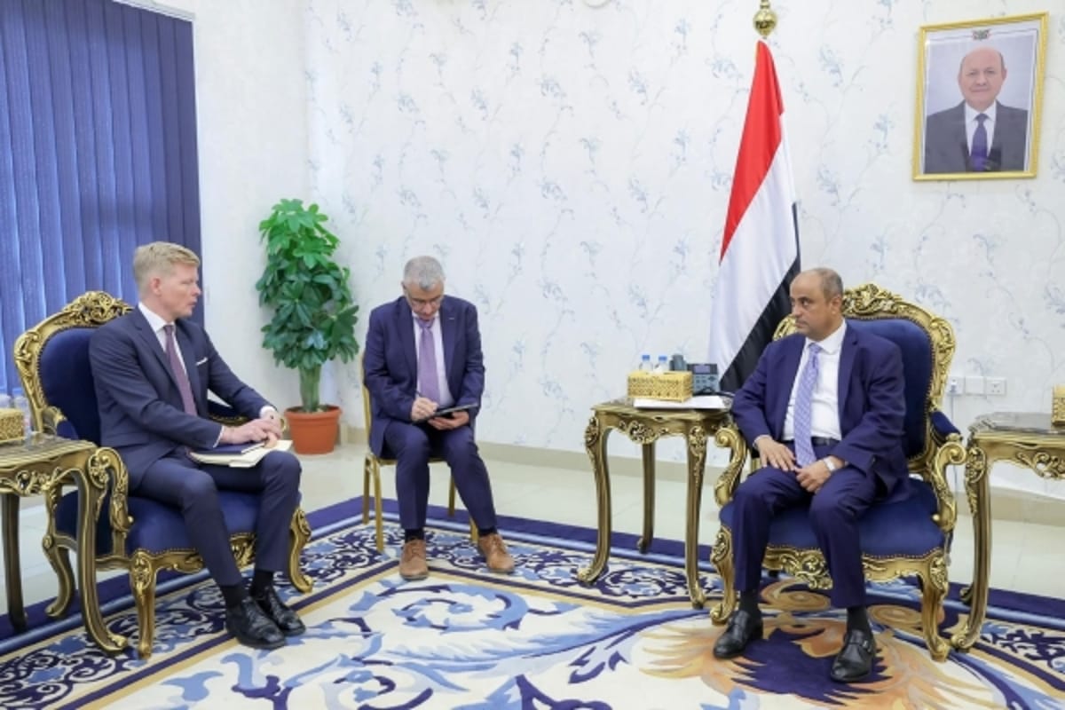 في لقاء مع غروندبرغ.. بن بريك يشدد على معالجة جذور الصراع لتحقيق السلام