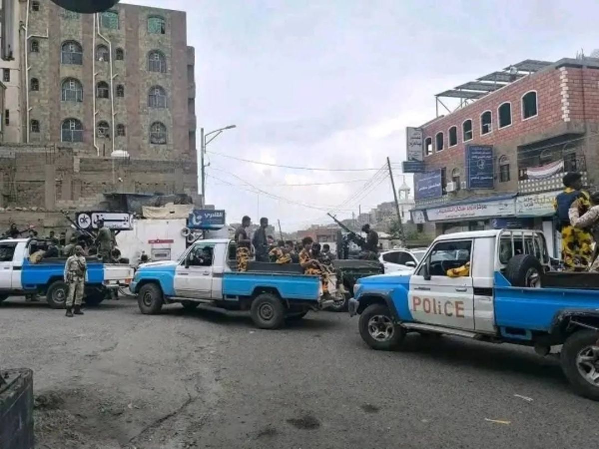 سلطة تعز تشدد على الإسراع في إعداد قائمة المطلوبين أمنياً وضبطهم