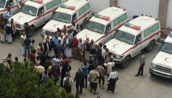 سيارات إسعاف تسلمتها محافظة تعز