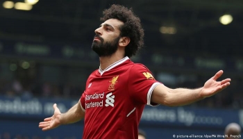 محمد صلاح، مهاجم ليفربول الإنجليزي متضدر الدوري الممتاز