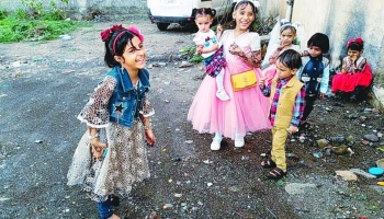 فرحة الاطفال بالعيد في شوارع الضالع