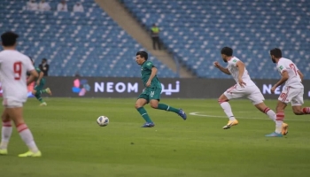 من لقاء المنتخب العراقي مع نظيره الإماراتي