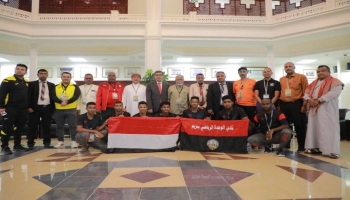 سفير اليمن في الدوحة يستقبل بعثة نادي الوحدة الرياضي
