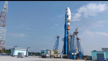 روسيا تطلق أول مركبة فضائية