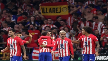 فرحة لاعبي أتلتيكو مدريد بحسم الديربي أمام ريال مدريد