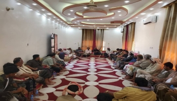 المهرة... اعتصام قشن تندد بتدهور الخدمات وتحمل التحالف المسؤولية