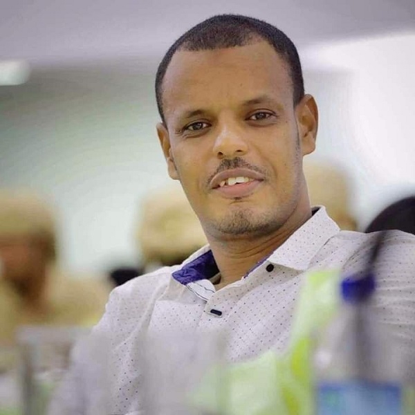 نقابة الصحفيين تطالب سلطات حضرموت بسرعة الإفراج عن المصور "عبدالله بكير"